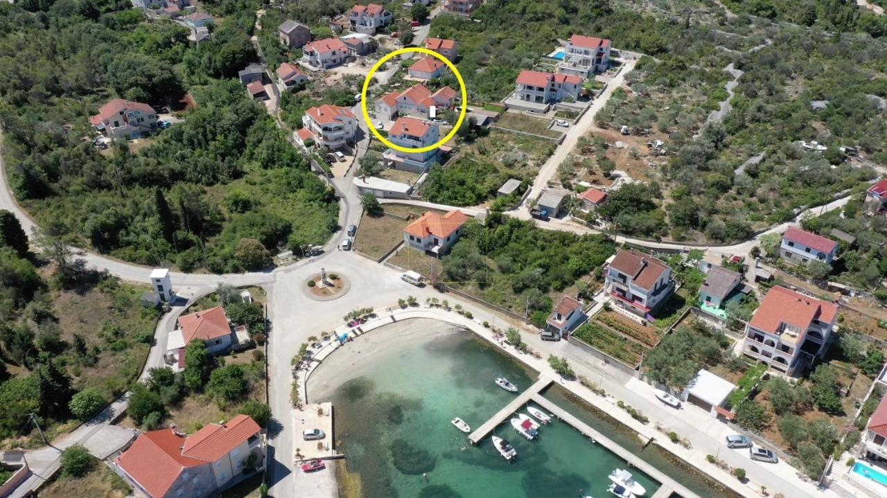 Roses Apartment Lukoran Dış mekan fotoğraf