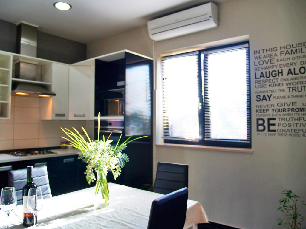 Roses Apartment Lukoran Dış mekan fotoğraf