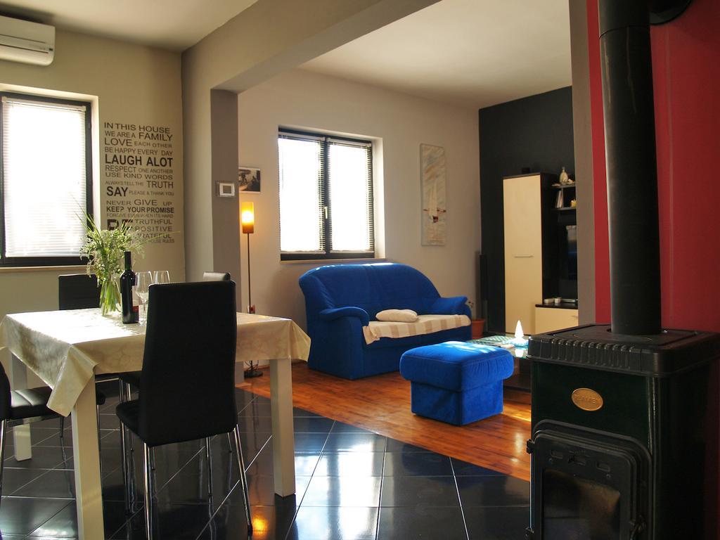 Roses Apartment Lukoran Dış mekan fotoğraf