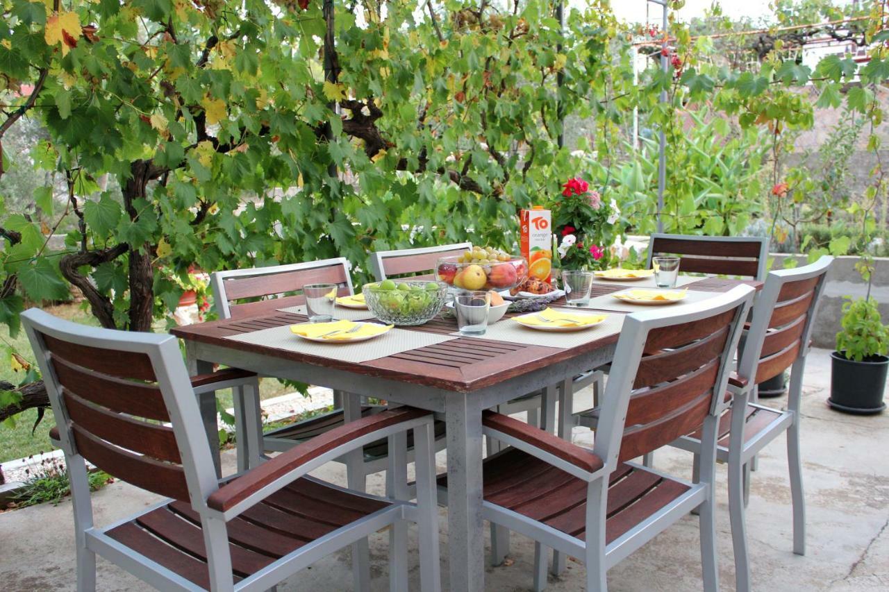 Roses Apartment Lukoran Dış mekan fotoğraf